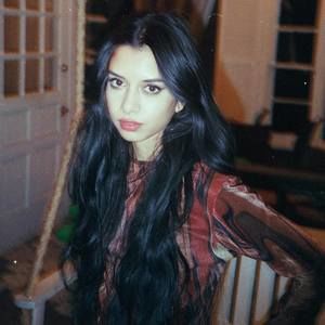 Meet your Posher, Jaffrene